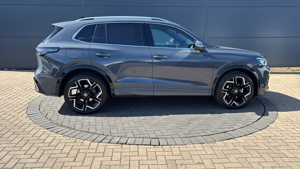 Volkswagen Tiguan 1.5 Etsi 150 R-line Dsg 150 Ps Grey #4