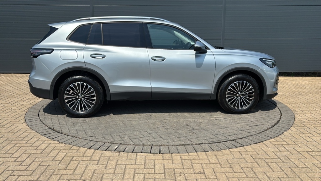 Volkswagen Tiguan 1.5 Etsi 150 Match Dsg 150 Ps Silver #4