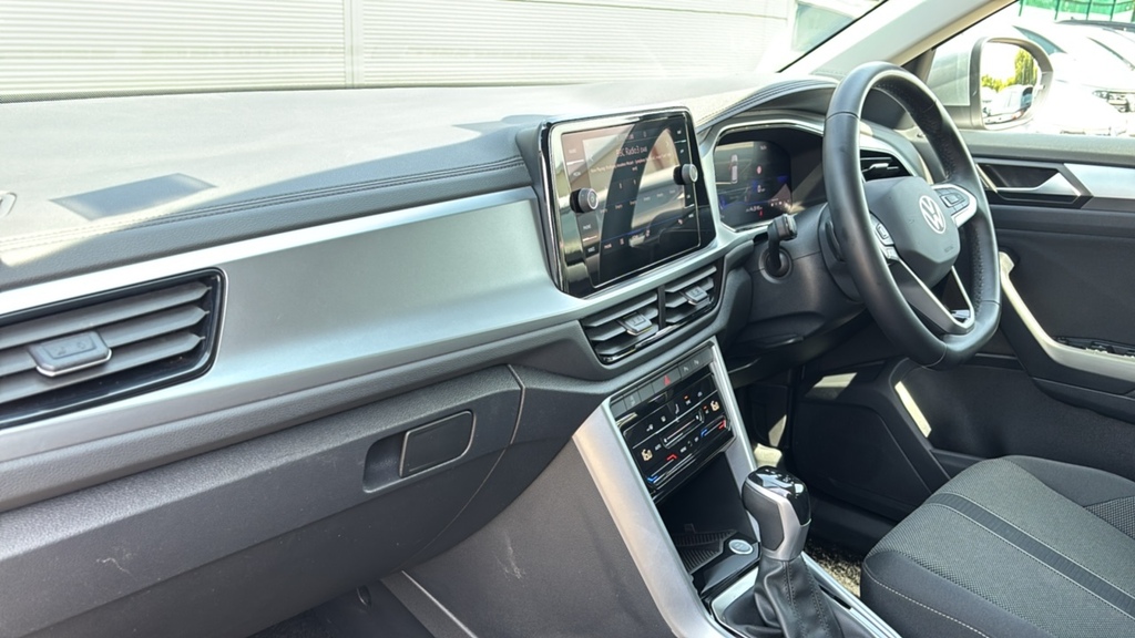 Volkswagen T-Roc 1.5 Tsi Match Dsg 150 Ps Silver #2