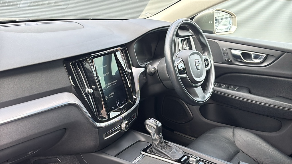 Volvo V60 2.0 T4 190 Momentum Plus 0 Ps Grey #2