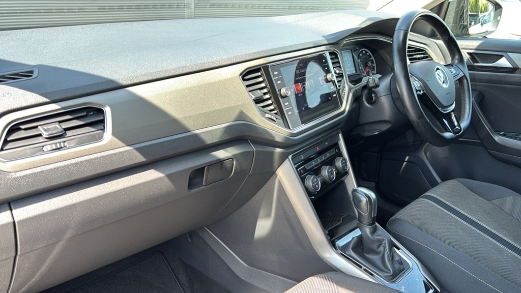 Volkswagen T-Roc 1.5 Tsi Evo Design Dsg 150 Ps Grey #2