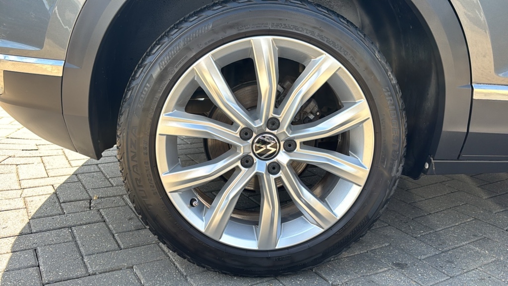 Volkswagen T-Roc 1.5 Tsi Evo Design Dsg 150 Ps Grey #5