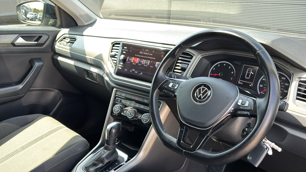 Volkswagen T-Roc 1.5 Tsi Evo Design Dsg 150 Ps Grey #6