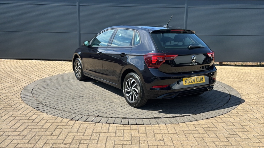 Volkswagen Polo 1.0 Tsi Life 95 Ps Black #3