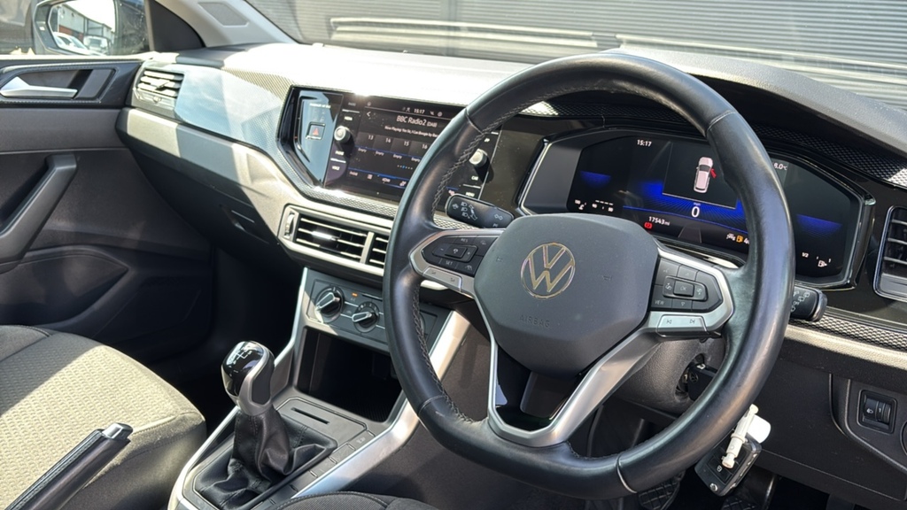 Volkswagen Polo 1.0 Tsi Life 95 Ps Black #6