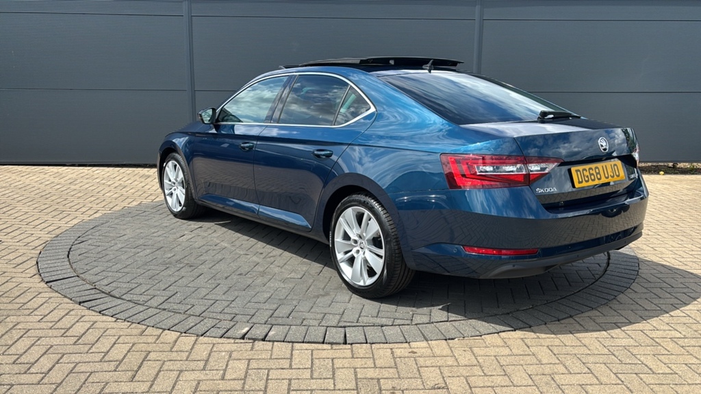 Skoda Superb 2.0 Tdi Cr Se L Executive Dsg 7 Speed 150 P Blue #3