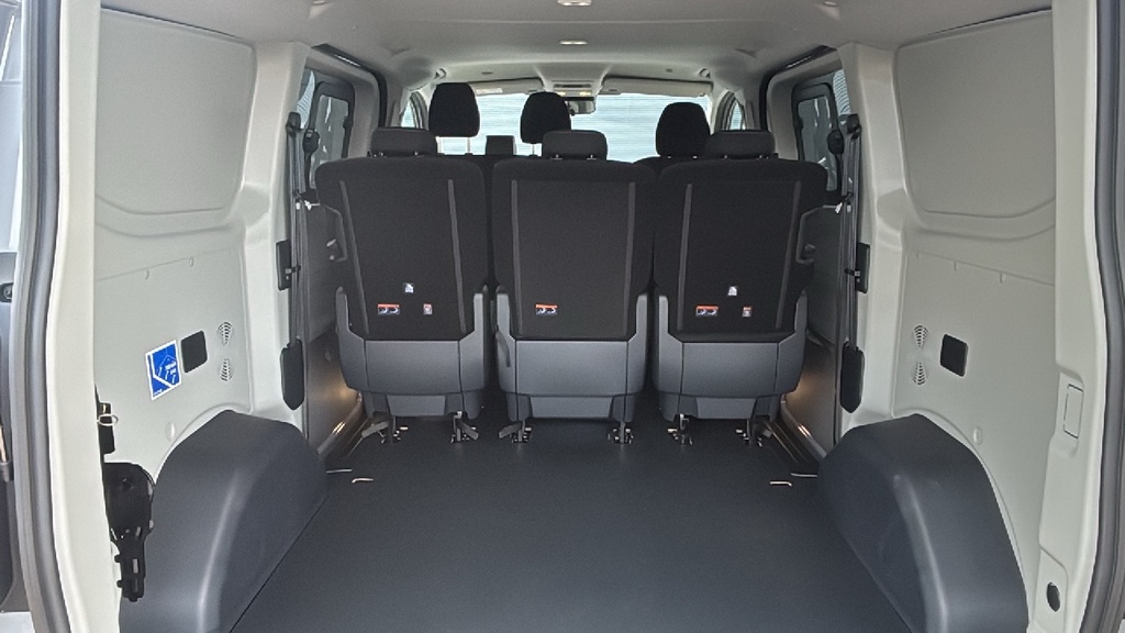 Volkswagen Transporter T28 Swb 110 Highline Specsolid Tailgatemetallic Blue #10