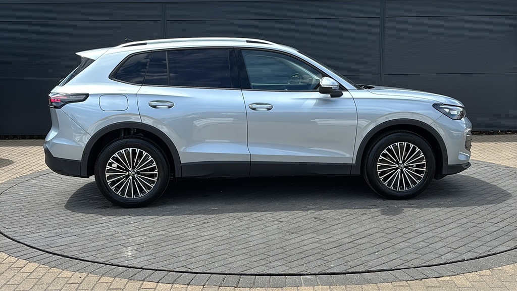 Volkswagen Tiguan 1.5 Etsi 150 Match Dsg 0 Ps Silver #4