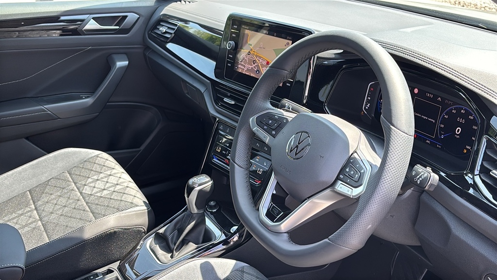 Volkswagen T-Roc 1.5 Tsi Black Edition Plus Dsg 150 Ps Grey #6