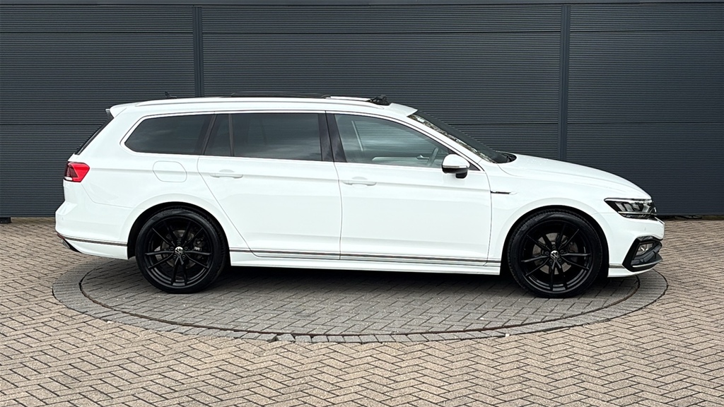 Volkswagen Passat 2.0 Tdi Evo Scr R-line Dsg 150 Ps White #4