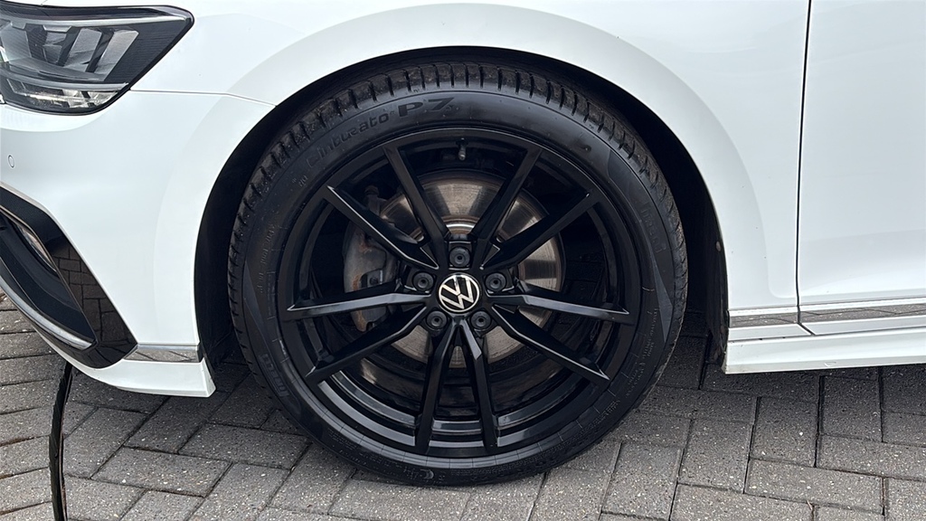 Volkswagen Passat 2.0 Tdi Evo Scr R-line Dsg 150 Ps White #5