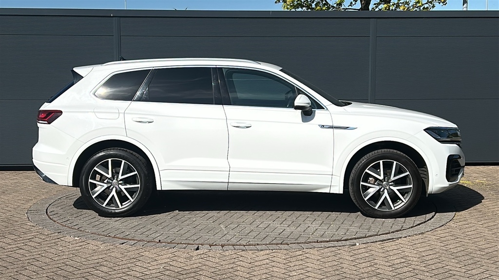 Volkswagen Touareg 3.0 V6 Tdi 4Motion R-line Tip 286 Ps White #4