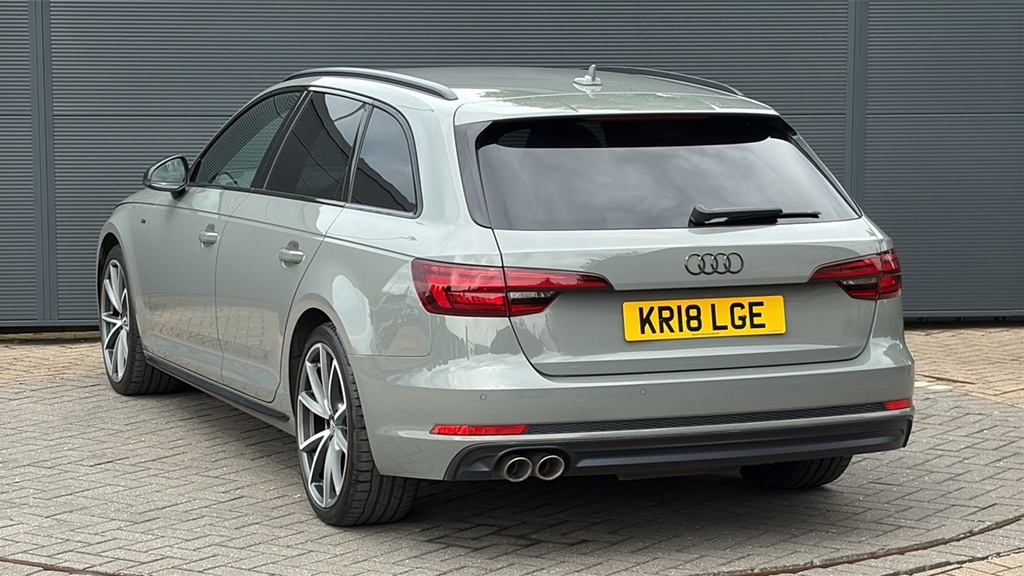 Audi A4 2.0 Tdi 190 Quattro Black Edition S Tronic 19 Grey #3
