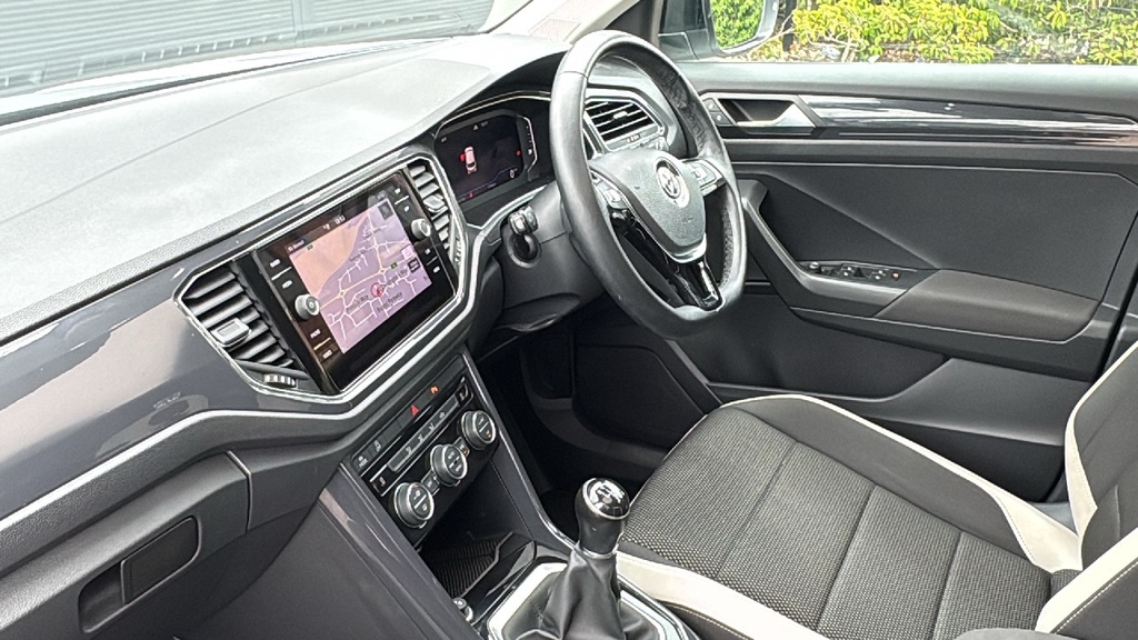 Volkswagen T-Roc 1.5 Tsi Evo Sel 150 Ps Silver #2