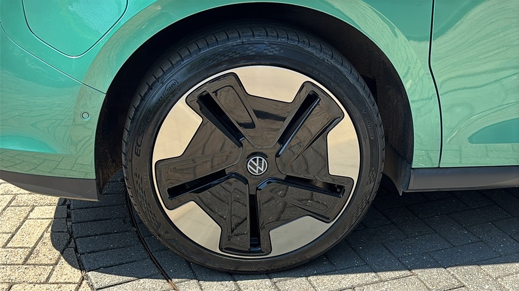 Volkswagen ID.Buzz 150Kw Life Pro 77Kwh Factory Tow Bar Silver #5