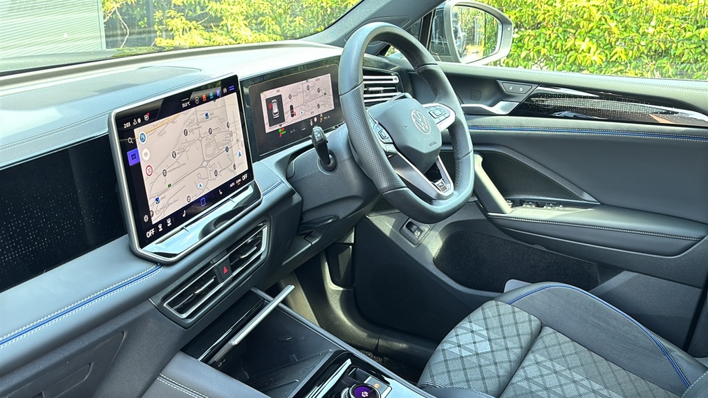 Volkswagen Tiguan 1.5 Etsi 150 R-line Dsg 150 Ps Black #2