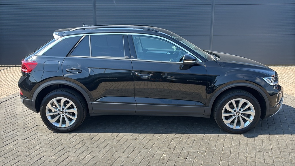 Volkswagen T-Roc 1.5 Tsi Match Dsg 150 Ps Black #4
