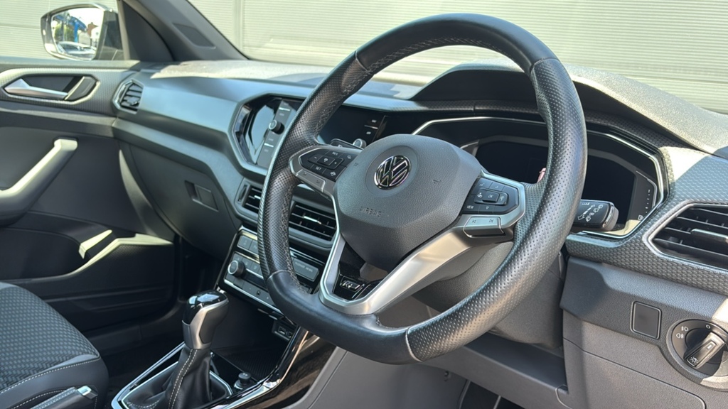 Volkswagen T-Cross 1.5 Tsi Evo R-line Dsg 150 Ps Black #6