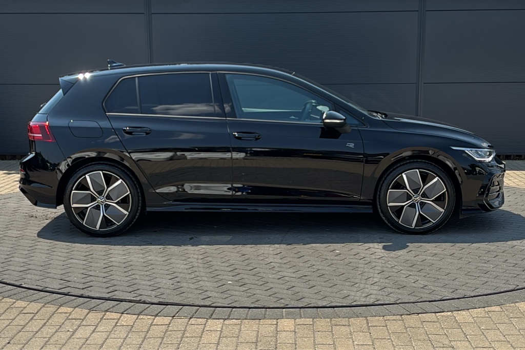 Volkswagen Golf 1.5 Etsi 150 R-line Dsg 150 Ps Black #4
