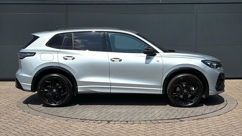 Volkswagen Tiguan 1.5 Tsi Ehybrid R-line Dsg 0 Ps Silver #4