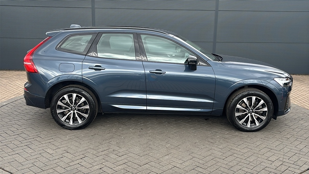Volvo XC60 2.0 B4d Plus Dark Awd Geartronic 197 Ps Blue #4