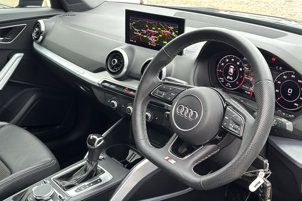 Audi Q2 35 Tfsi Black Edition S Tronic 150 Ps Black #6