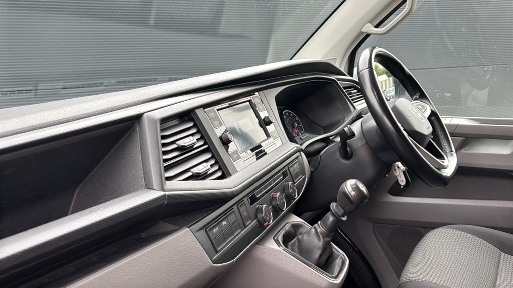 Volkswagen Transporter 2.0 Tdi 150 Highline Van 0 Ps Silver #2