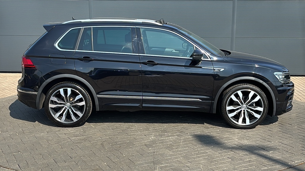 Volkswagen Tiguan 2.0 Tdi 150 R-line Tech Dsg 150 Ps Black #4