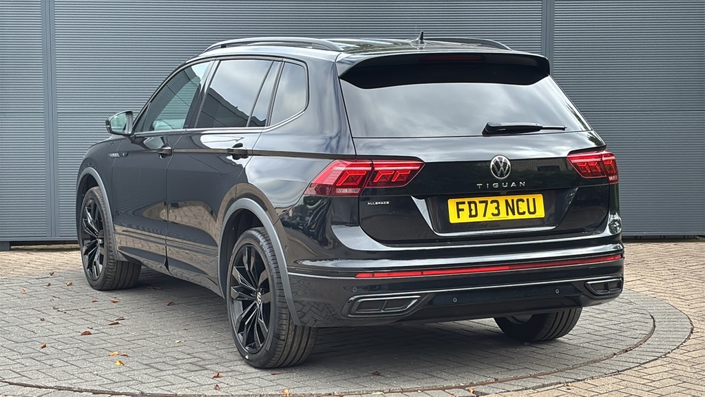 Volkswagen Tiguan Allspace 1.5 Tsi R-line Dsg 0 Ps FD73NCU Black #3