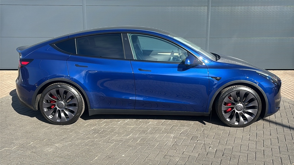 Tesla Model Y Performance Awd 426 Ps Blue #4