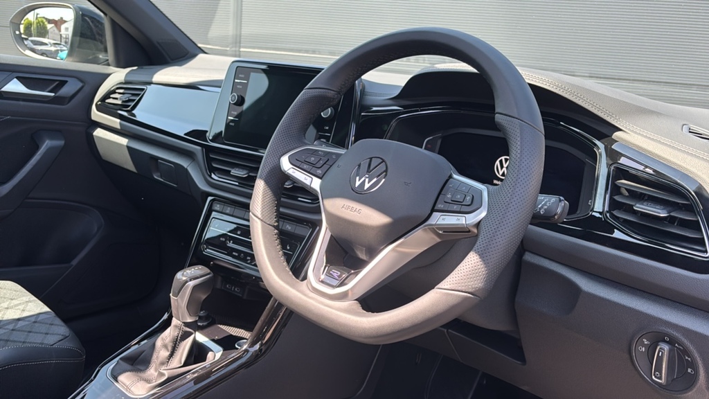 Volkswagen T-Roc 1.5 Tsi Black Edition Plus Dsg 150 Ps Grey #6