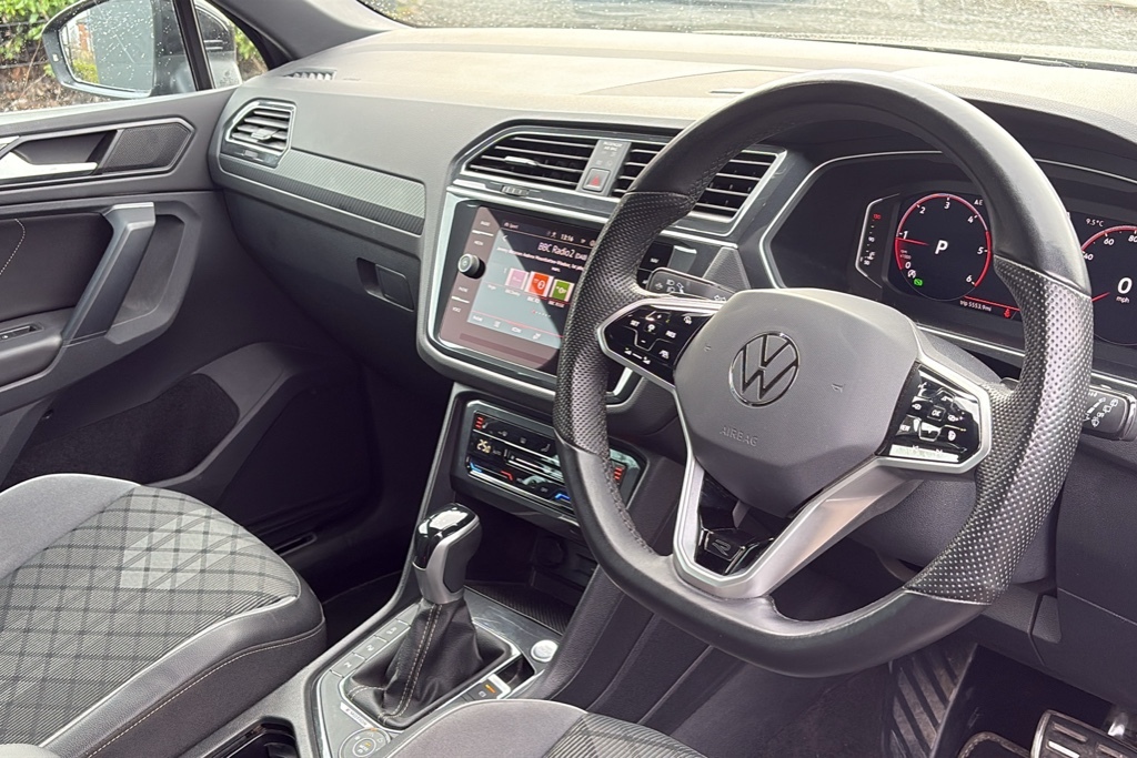 Volkswagen Tiguan 2.0 Tdi 4Motion R-line Edition Dsg 150 Ps FH72JVZ Black #6