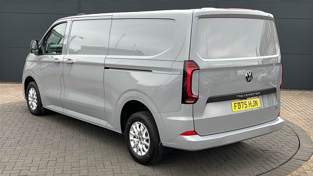Volkswagen Transporter 2.0 Tdi 150 Commerce Pro Van 4Motion 150 Ps Grey #3
