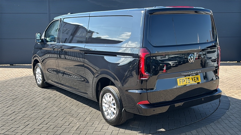 Volkswagen Transporter 2.0 Tdi 150 Commerce Pro Van 4Motion 150 Ps Black #3