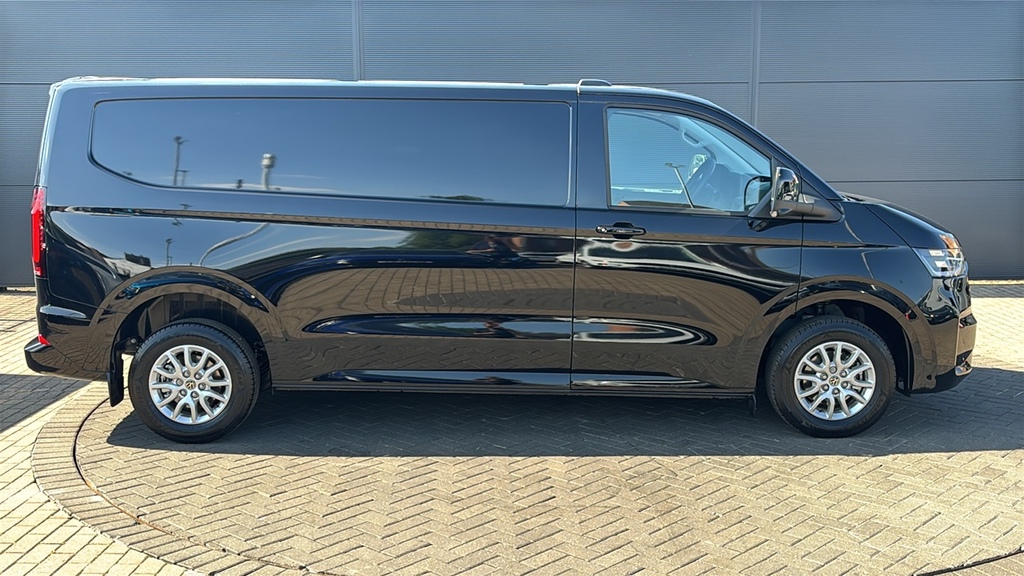 Volkswagen Transporter 2.0 Tdi 150 Commerce Pro Van 4Motion 150 Ps Black #4