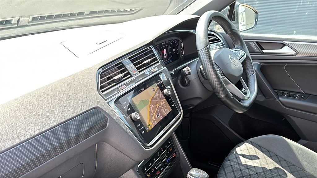Volkswagen Tiguan 1.5 Tsi 150 R-line Dsg 150 Ps Grey #2