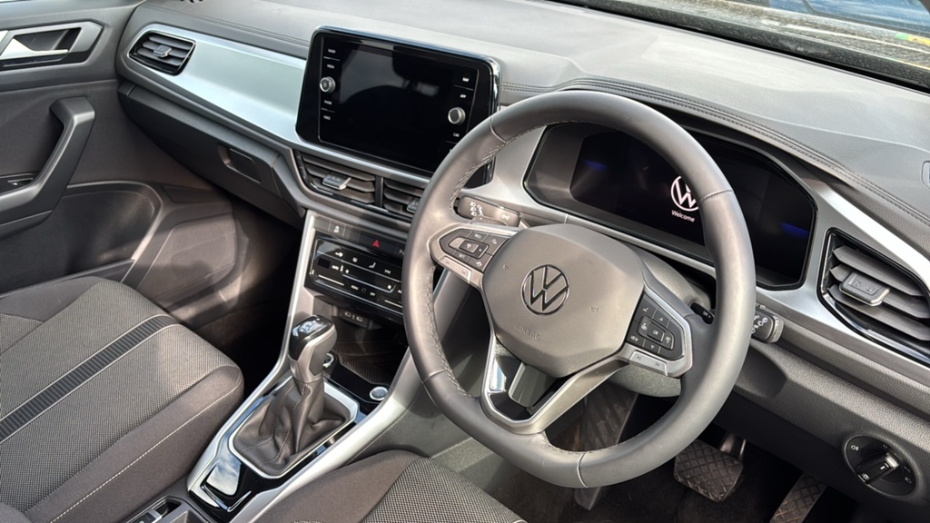 Volkswagen T-Roc 1.5 Tsi Match Dsg 0 Ps Black #6