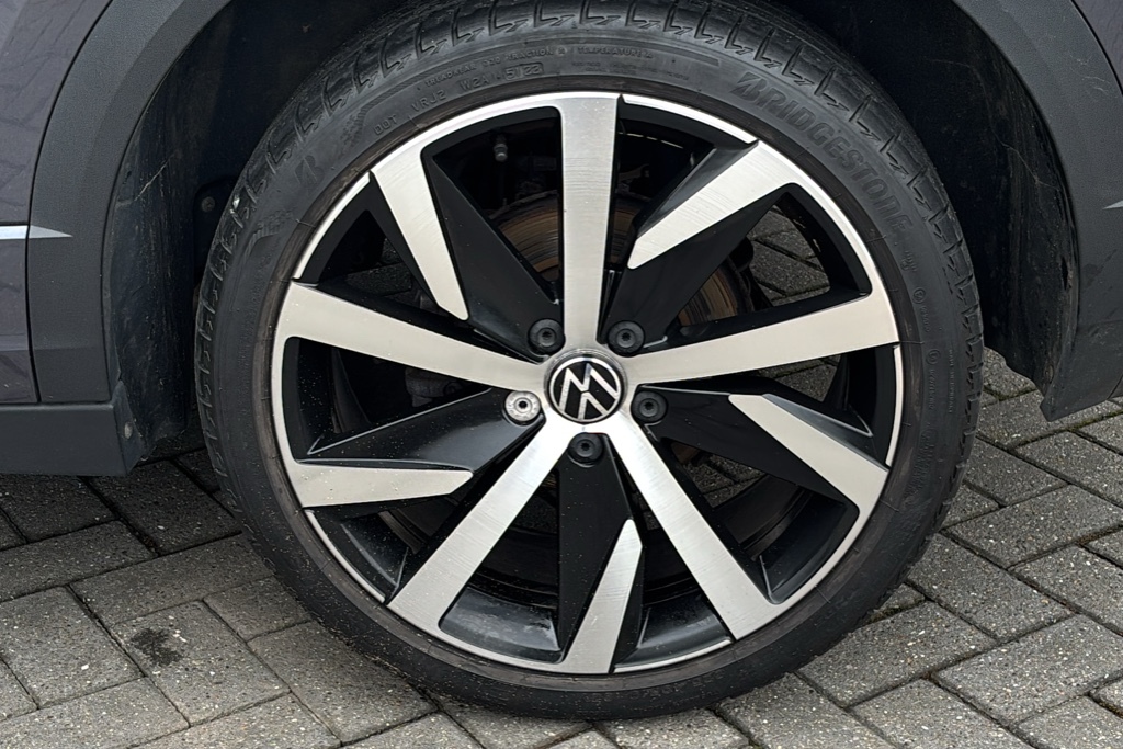 Volkswagen T-Roc 1.5 Tsi R-line Dsg 0 Ps Grey #5