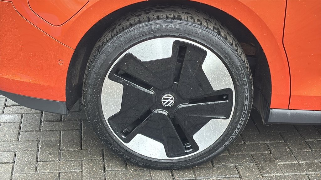 Volkswagen ID.Buzz 150Kw 1St Edition Pro 77Kwh 204 Ps Orange #5
