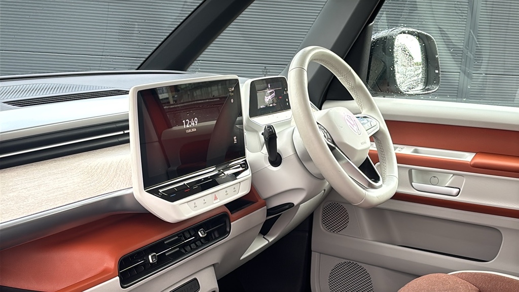 Volkswagen ID.Buzz 150Kw 1St Edition Pro 77Kwh 204 Ps Orange #2