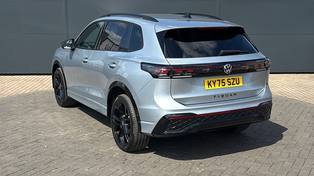 Volkswagen Tiguan 1.5 Tsi Ehybrid R-line Dsg 204 Ps Silver #3