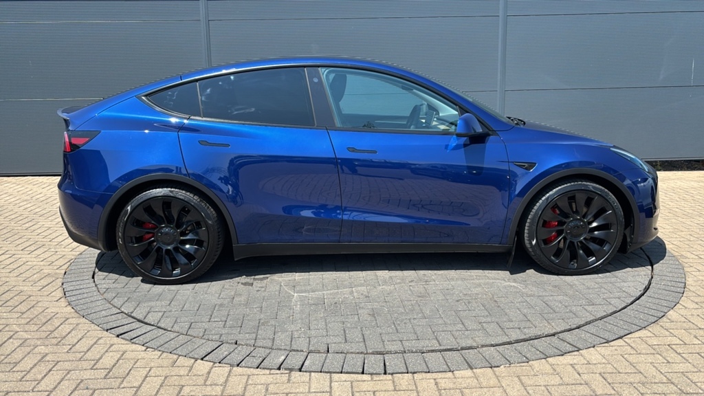 Tesla Model Y Performance Awd 426 Ps Blue #4