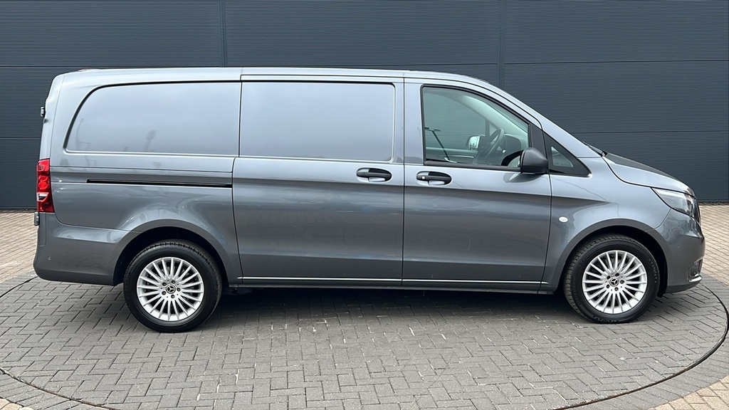 Mercedes-Benz Vito 119Cdi Premium Van 9G-tronic 190 Ps Grey #4