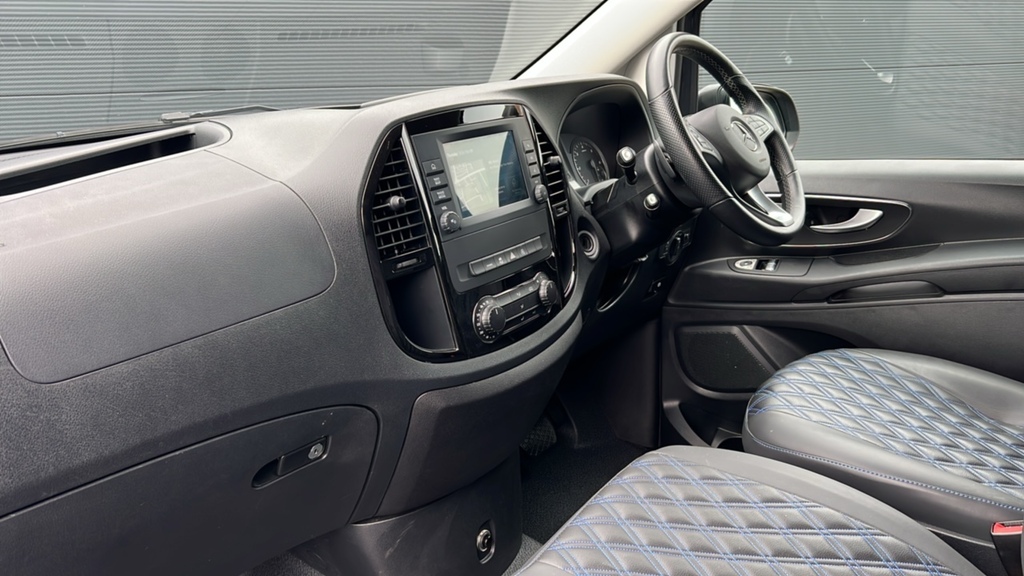 Mercedes-Benz Vito 119Cdi Premium Van 9G-tronic 190 Ps Grey #2