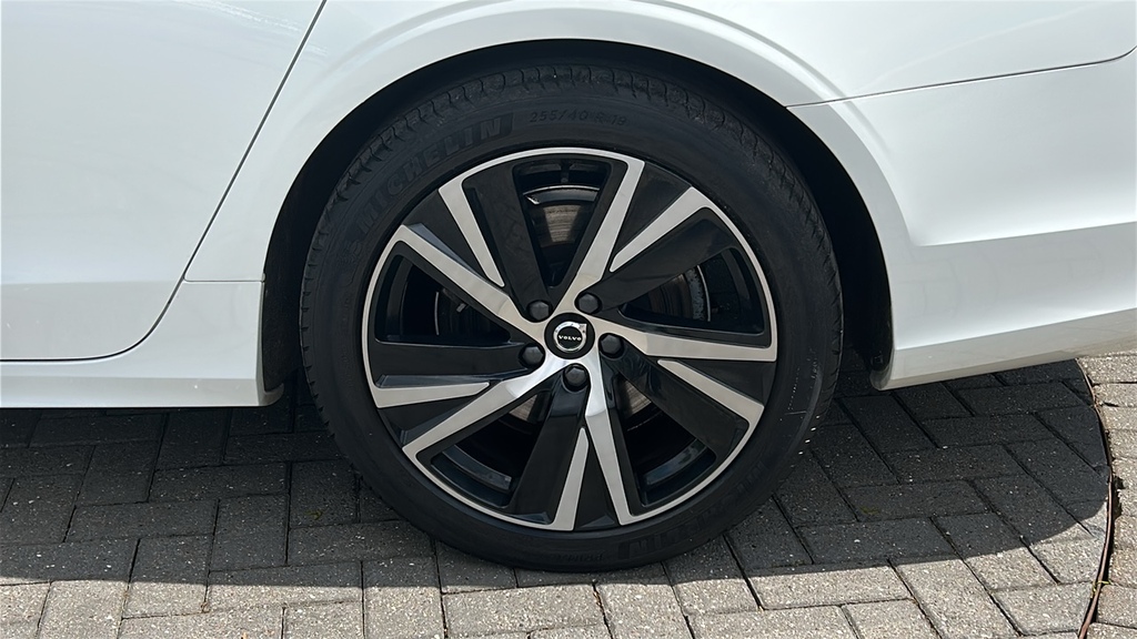 Volvo V90 2.0 B4d R Design 197 Ps White #5