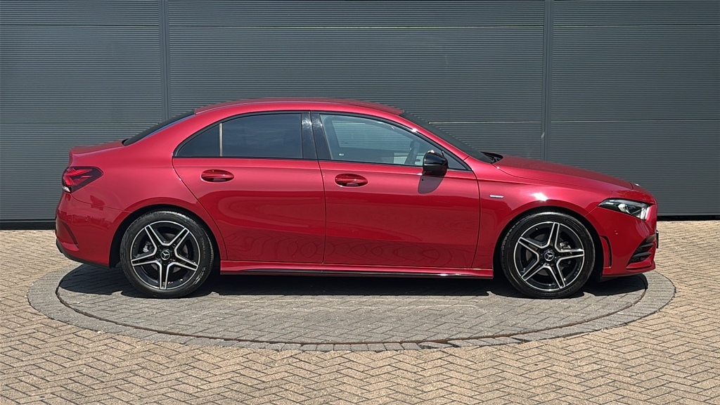 Mercedes-Benz A Class A200 Amg Line Executive Edition 0 Ps Red #4