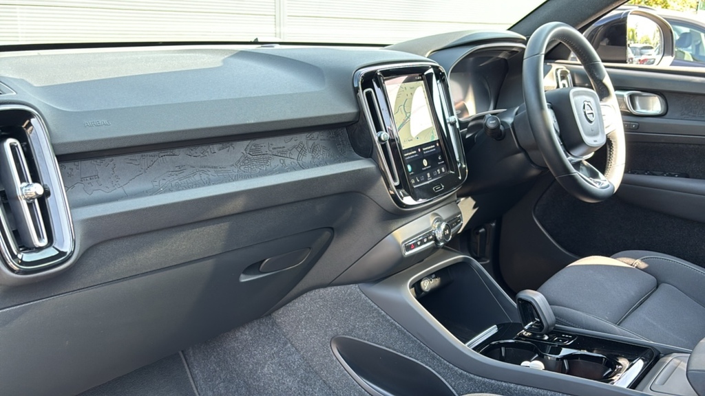 Volvo C40 175Kw Recharge Plus 69Kwh 238 Ps Black #2