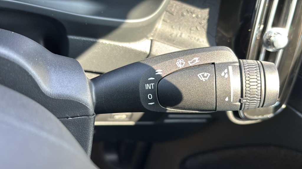Volvo C40 C40 Recharge Ev Silver #25
