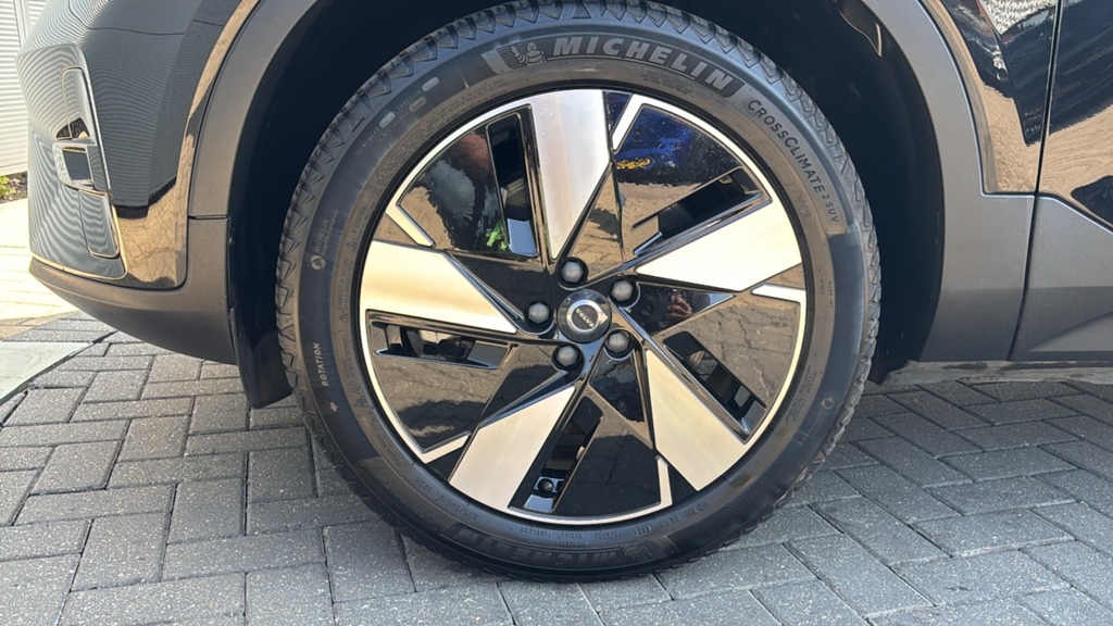 Volvo C40 175Kw Recharge Plus 69Kwh 238 Ps Black #5