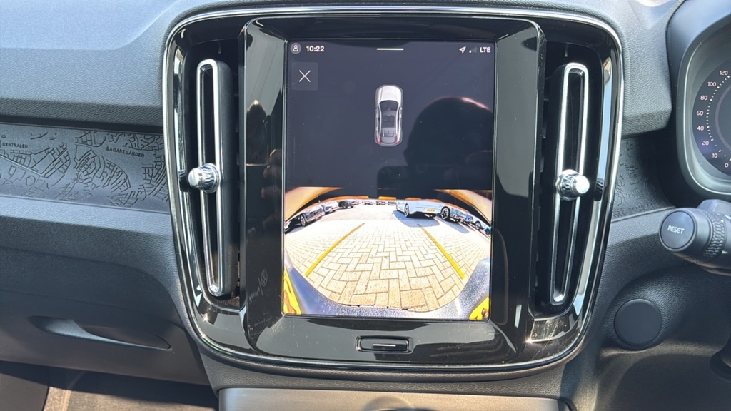 Volvo C40 C40 Recharge Ev Silver #24